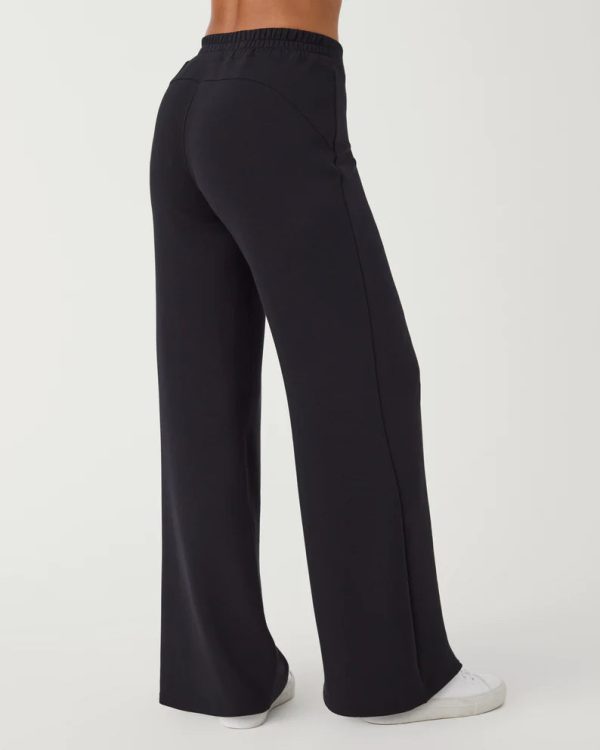 Product Image for  AirEssentials Wide Leg Pant